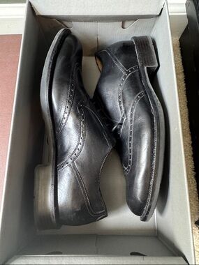 Johnston & Murphy Classic Black Men's Leather Dress Oxfords